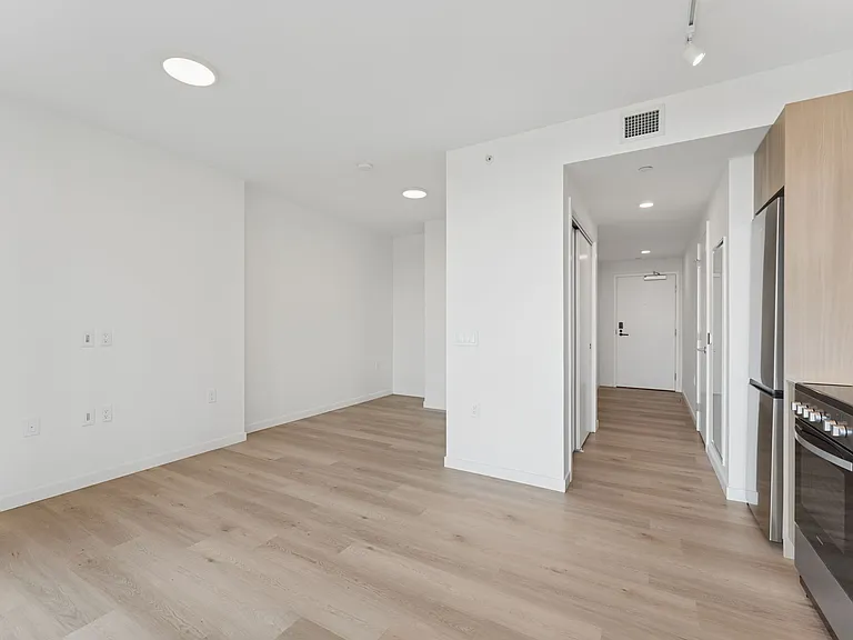 8420 Ash St — Photo 43