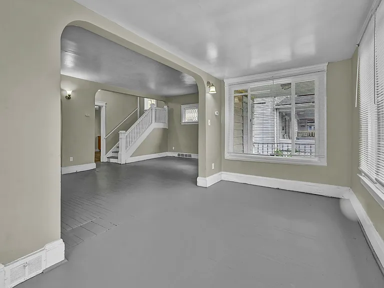 13317 Caine Ave — Photo 8