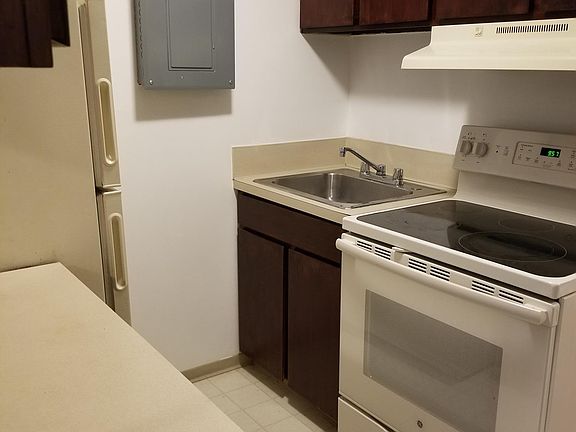 3rd image of 4236 11th Ave NE APT 106