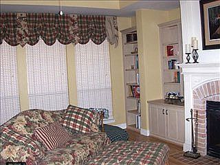 4th image of 915 Hideaway Pl