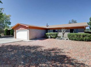 1047 Monte Largo Dr NE, Albuquerque, NM 87123