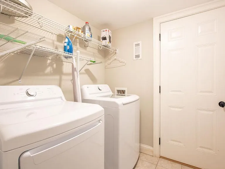 343 Atlantis Ave NE — Photo 32