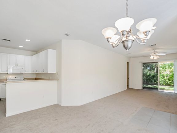 4th image of 2599 Stockbridge Square SW