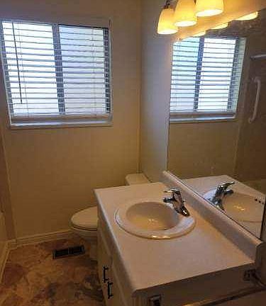 5th image of 656 E Larchwood Dr