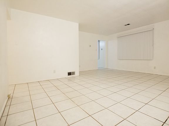 5th image of 1000 Alvarado Dr SE #A