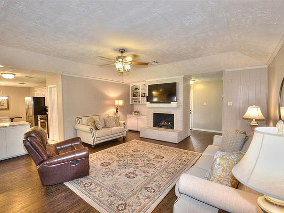 5th image of 3209 Park Vista Ln