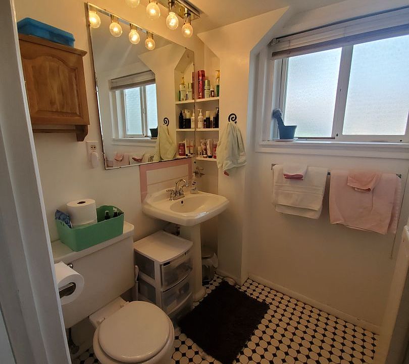 1st image of 1627 Pearl St #1631.5