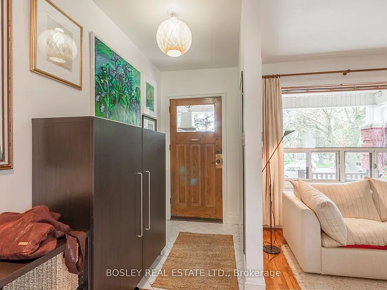 22 Martin Cres — Photo 6
