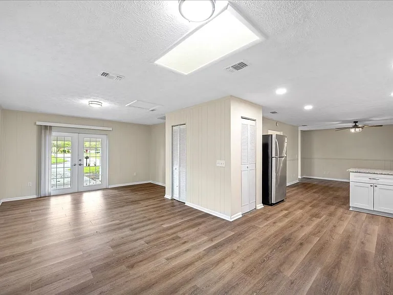 1683 Morningside Dr — Photo 17