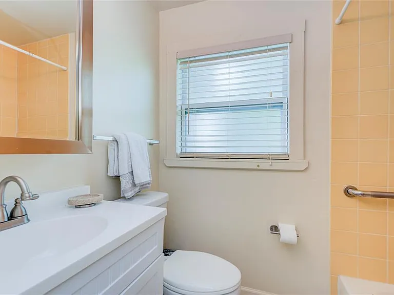 3200 W De Bazan Ave — Photo 16