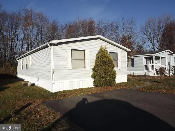 115 Robin Dr, Paulsboro, NJ 08066
