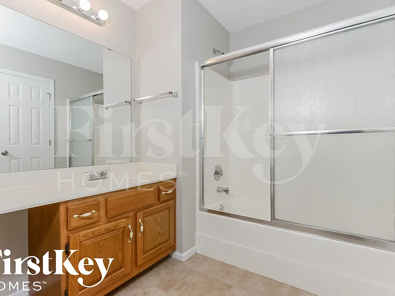 609 Rosehill Dr — Photo 14