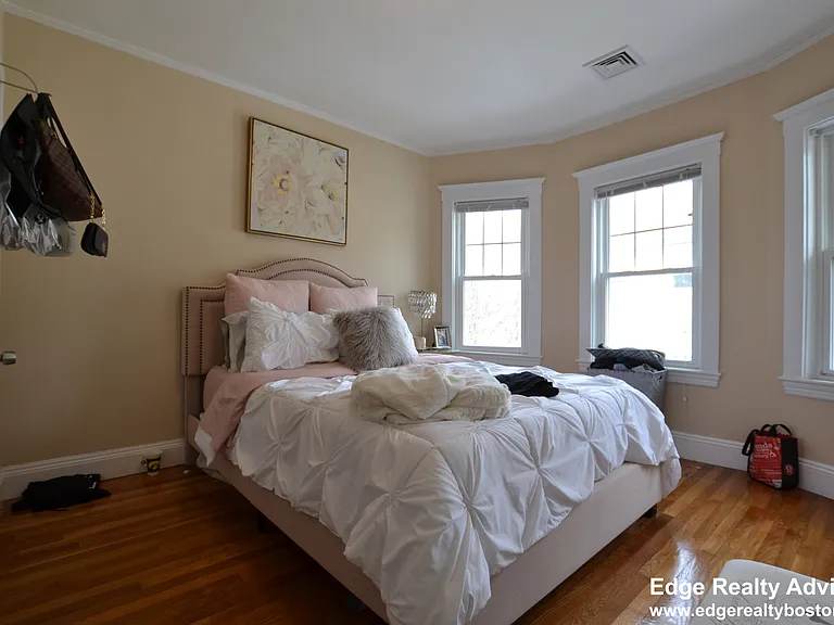65 Bennett St #1 — Photo 11