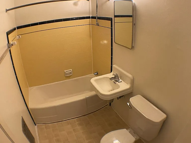 324 N San Francisco St — Photo 6