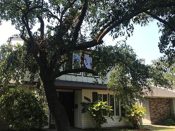 3rd image of 6831 Stonewall Ct