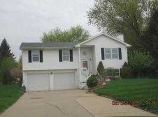 6670 Victoria Shore Dr, Laingsburg, MI 48848