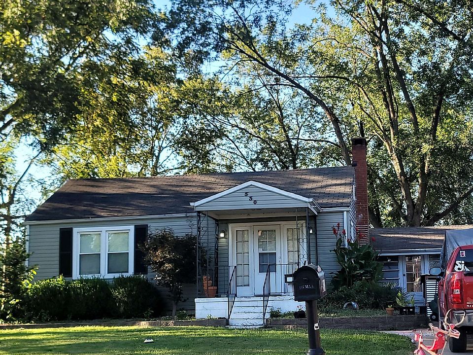 1st image of 530 Leonard Ave