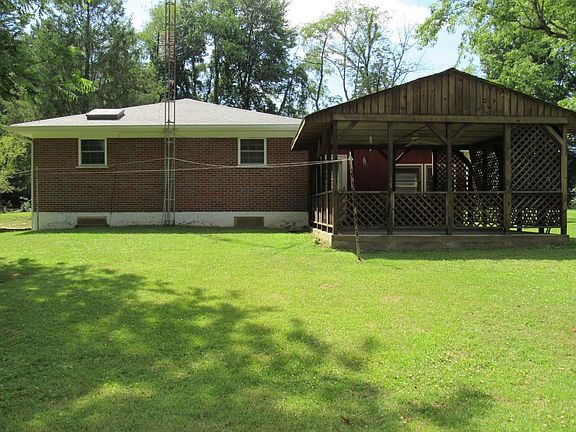 4th image of 403 Chapel Rd
