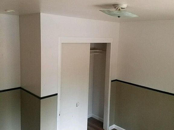 3rd image of 3152 Pasadena Ave
