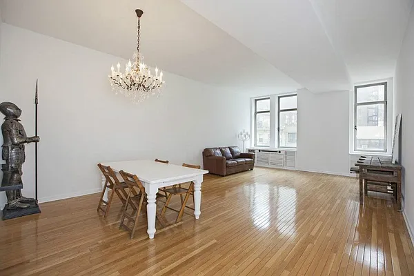 Rented by Level Group | media 11