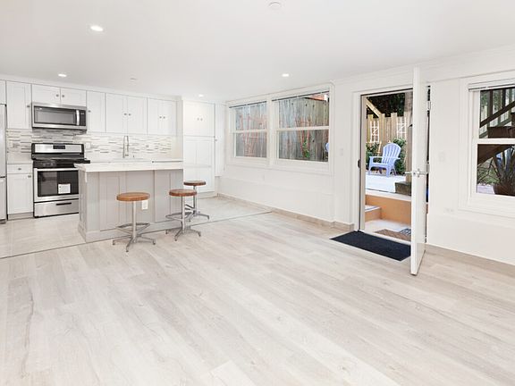 3rd image of 1125 Union St #8