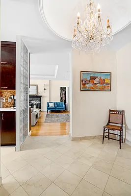 Sold by Compass | media 17