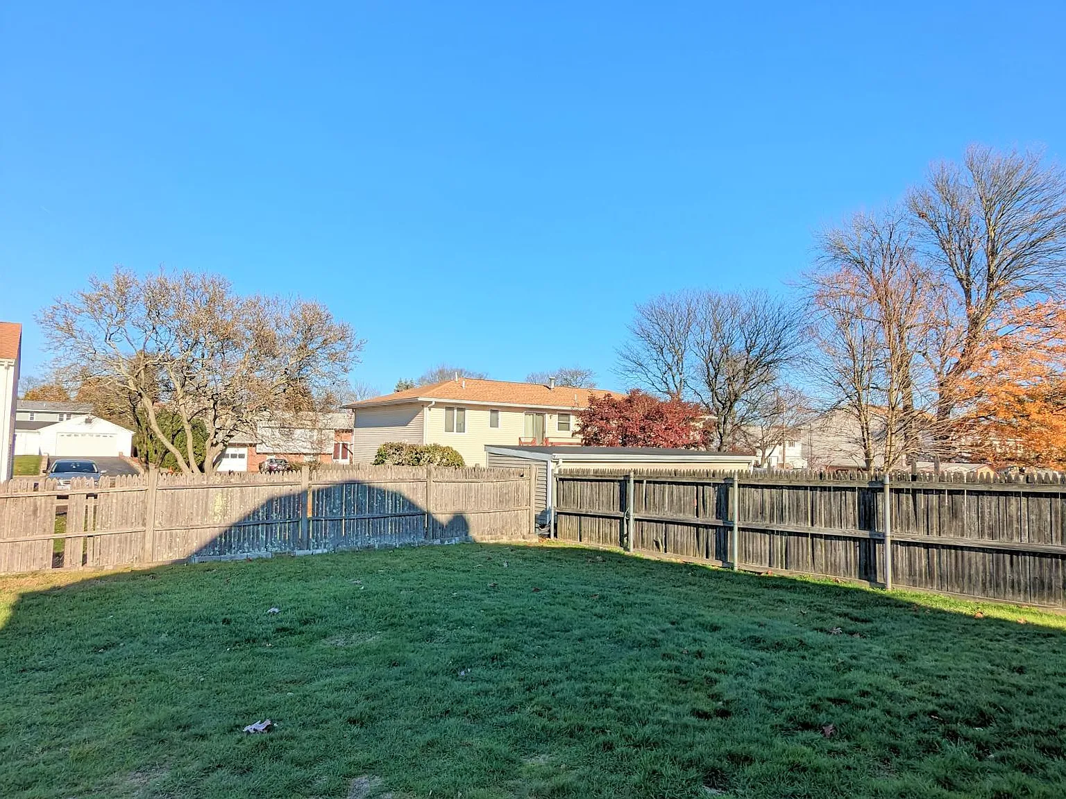 3 bed, 1100 sqft, $2,350 — Photo 2