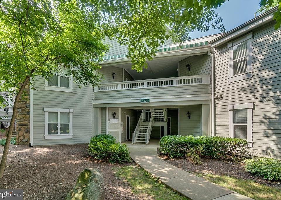 4404 Helmsford Lane 2nd Floor Unit