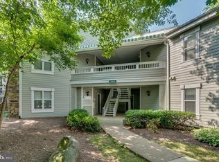 4404 Helmsford Ln APT 202, Fairfax, VA 22033