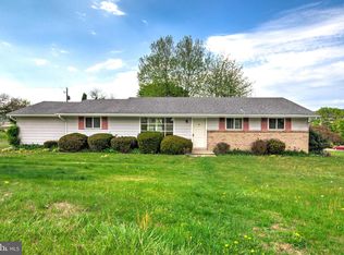211 Birchwyn Dr, Elysburg, PA 17824