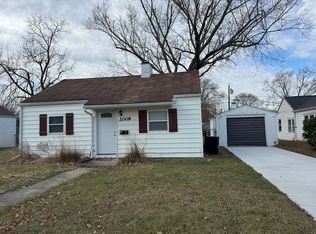 2009 State St, Cedar Falls, IA 50613