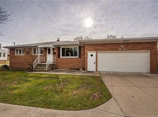 3441 W Pleasant Valley Rd, Parma, OH 44134