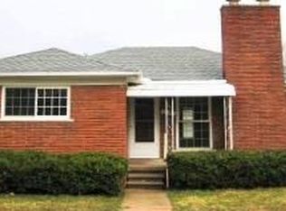 21205 Woodmont St, Harper Woods, MI 48225