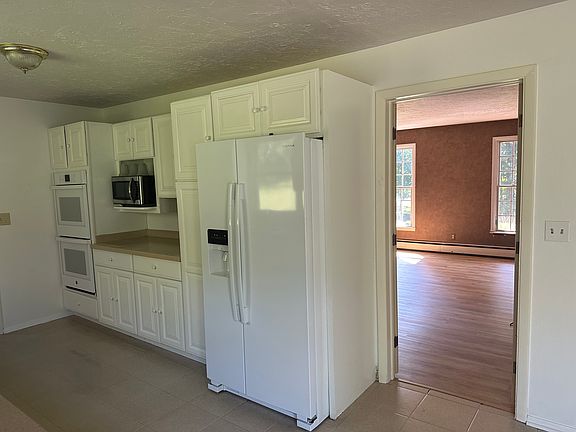 5th image of 13993 Sweetbriar Ln