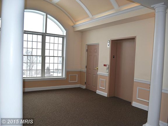 4th image of 4740 Water Park Dr Unit 4740S
