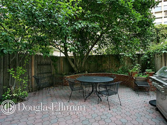 3rd image of 163 W 95th St APT 2