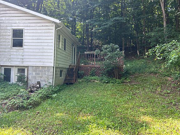 5th image of 17738 Amberson Rd