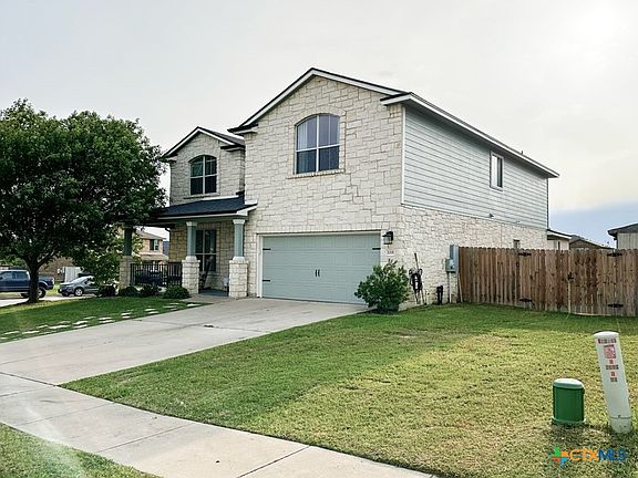 2nd image of 2001 Vernice Dr