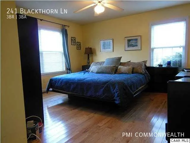 3 Bed / 3 Bath Single Family (Available 9/10/26) — Photo 4