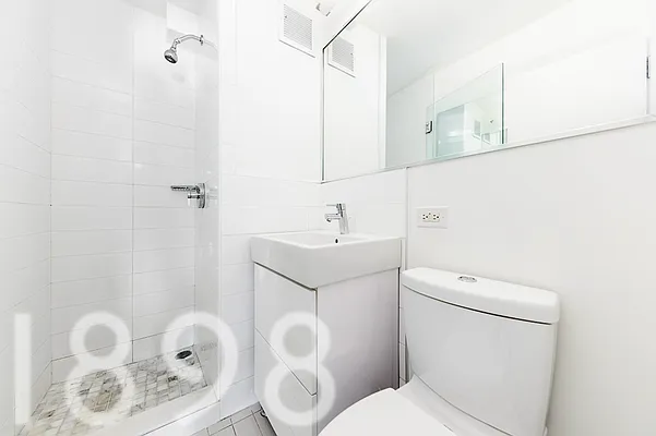 Rented by A&E Real Estate Management | media 11