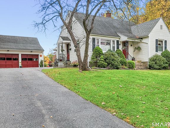 2nd image of 318 Laurel Hill Road