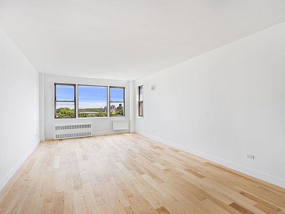 3rd image of 3755 Henry Hudson Pkwy APT 12D