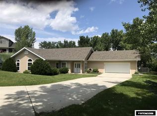 860 Woodman Dr, Buffalo, WY 82834