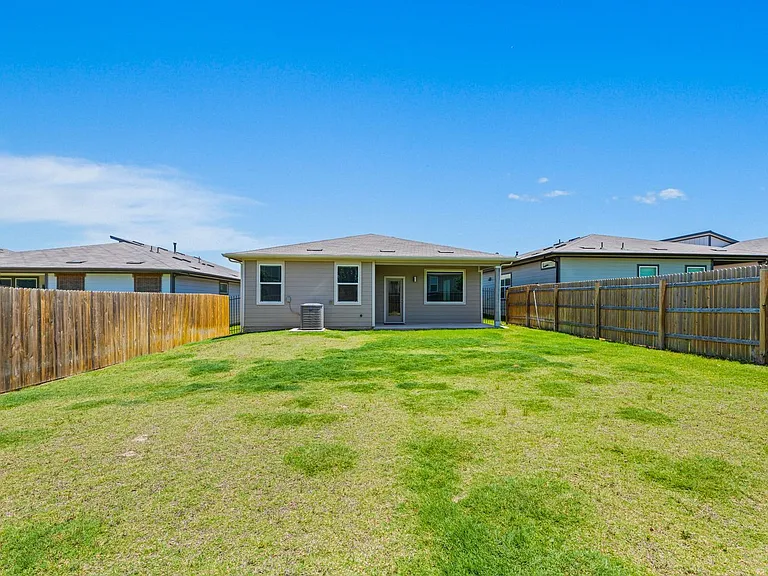 10906 Fulton Ave — Photo 34