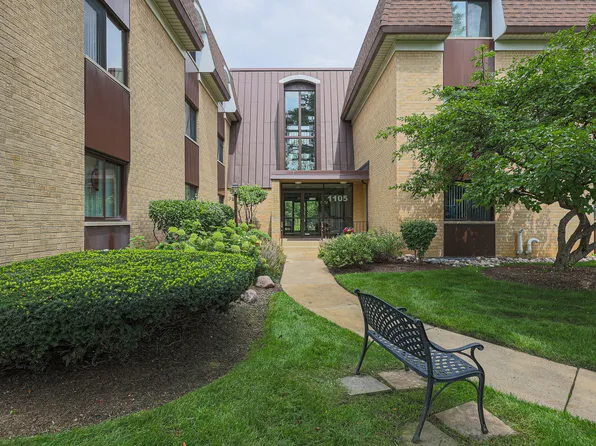 1105 N Mill St APT 219, Naperville, IL 60563