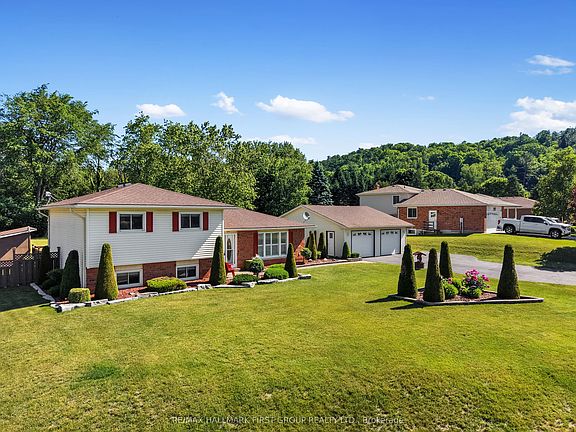3rd image of 8266 Albert Ct