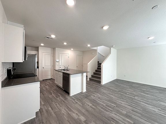5th image of 4921 Hunter Mesa Ave