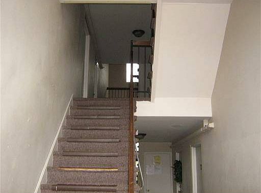 2nd image of 806 Green Hollow Dr