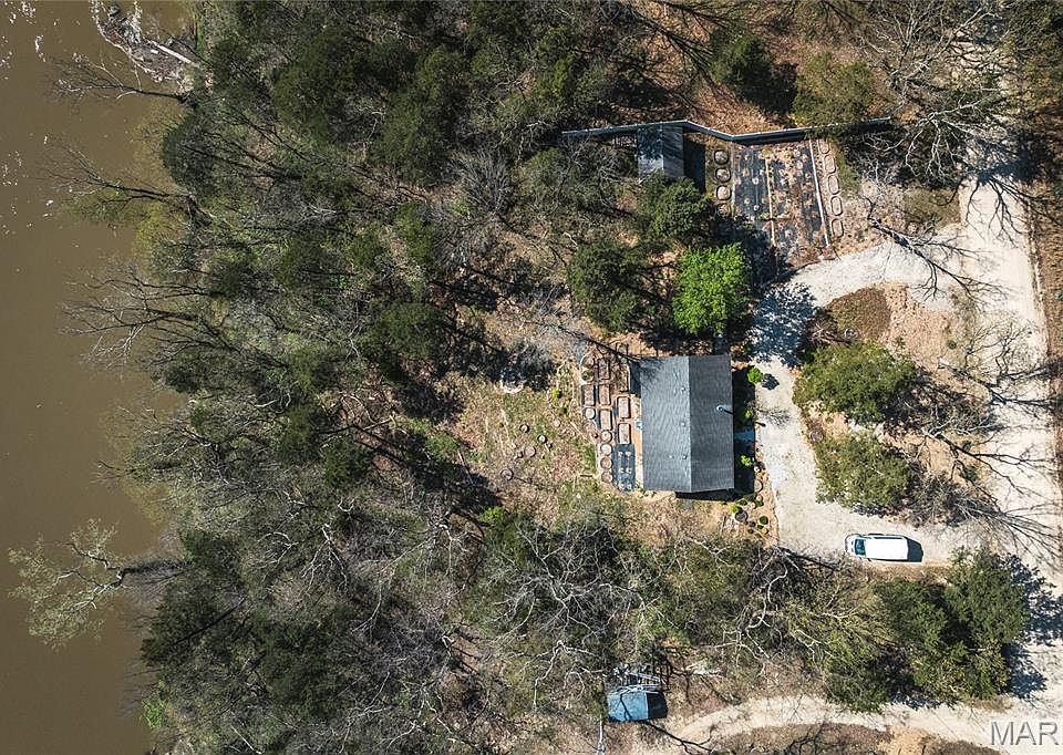 1st image of 2581 River Rd