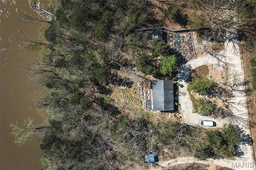 2581 River Rd photo 1